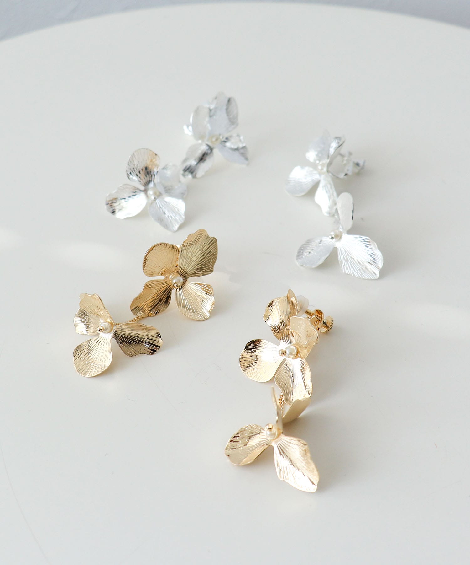 メタルフラワーイヤリング